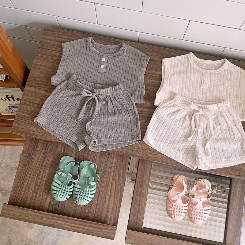 2025新品★子供服　セットアップ★73CM〜120cm 2色