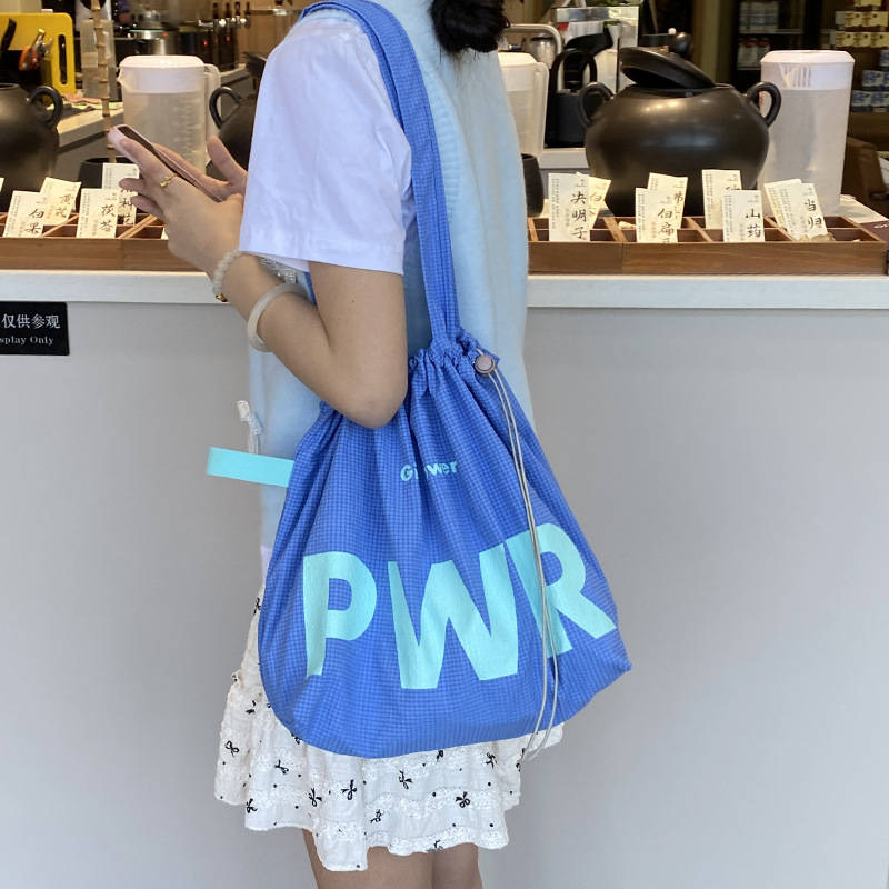 2025★肩掛け鞄★ショルダーバッグ★ 3色