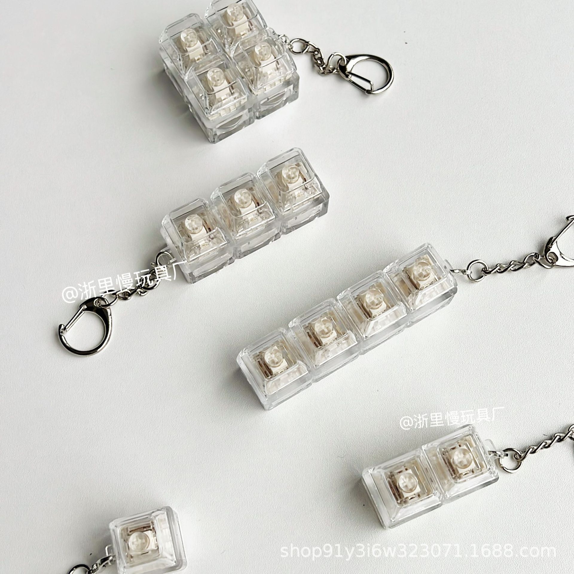 ★押しボタンキーホルダー　装飾品★ストレス解消★バッグチャーム