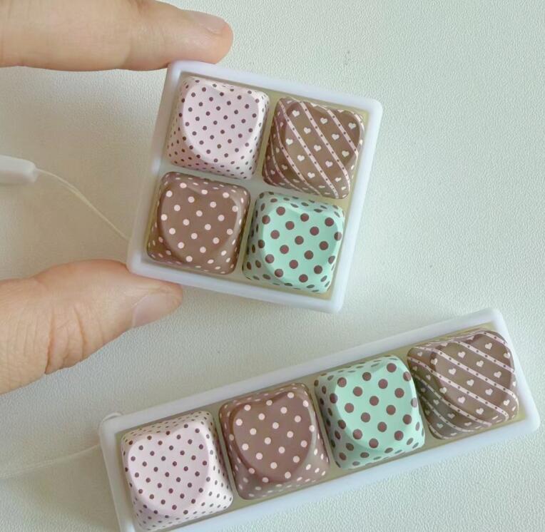 ★スクイーズトイ チャーム★もちもち押すストレス解消キーホルダー　装飾品★