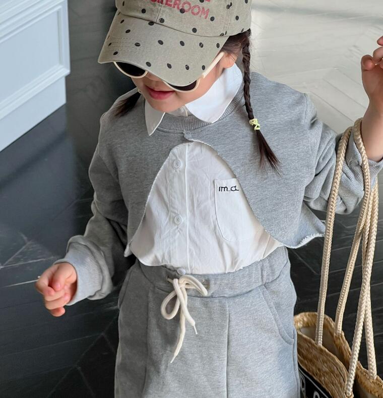 2023新品★子供服　ブラウス★80-130cm★2色