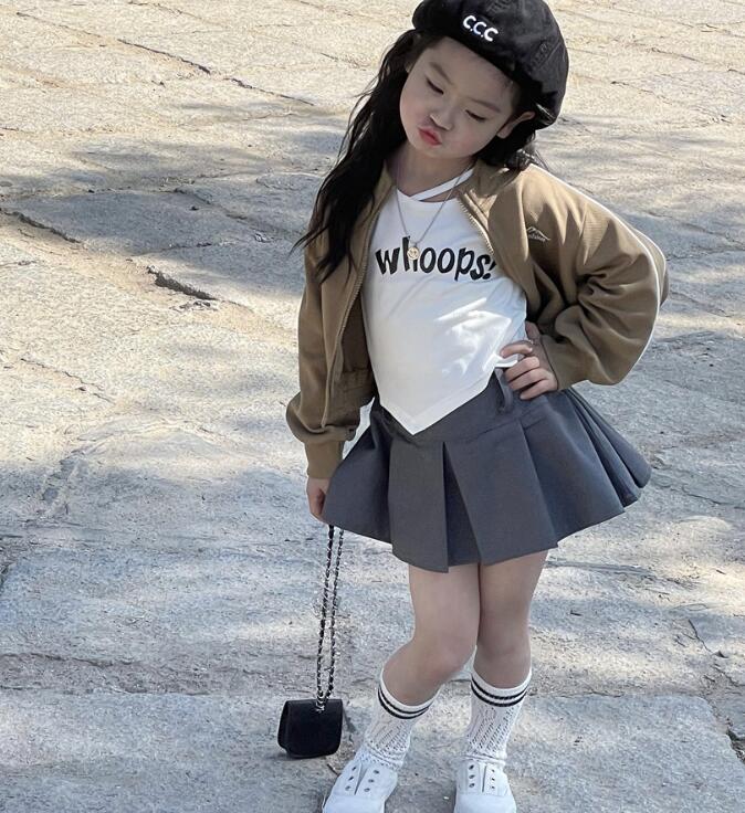 2023新品★子供服　スカート　ベスト付き★90-140cm★2色