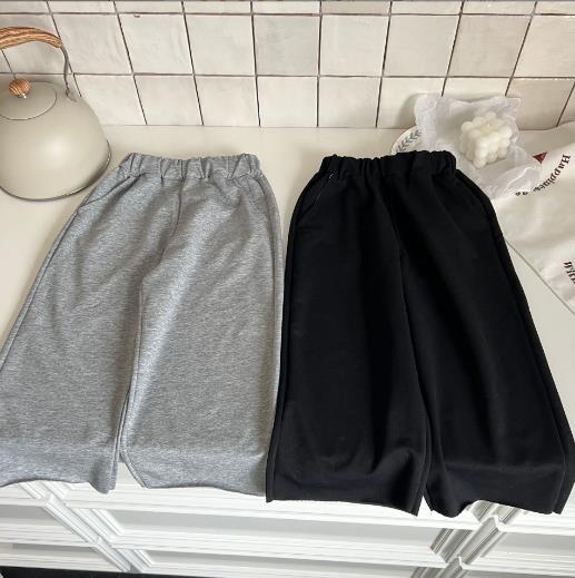 2023春新品★子供服　ボトムス　ズボン　80-140cm★2色