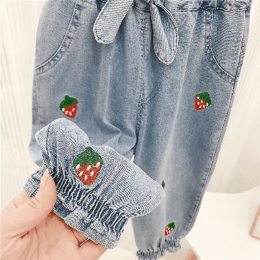 お勧め 春夏新作 九分丈パンツ デニムズボン ジーンズ ジーパン 女の子 苺 リボン 韓国風子供服 80-130