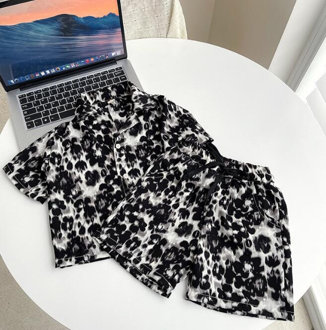 子供服★トップス+パンツ★セットアップ★韓国風子供服★キッズ男の子★2色★90-140CM