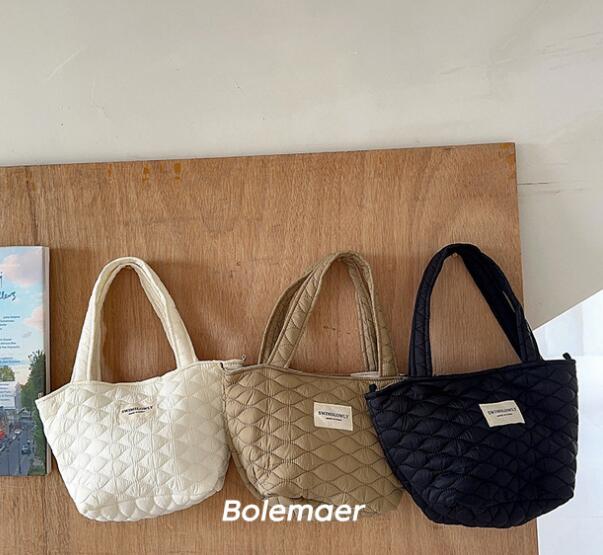 新登場★可愛い子供バッグ　ハンドバッグ★4色