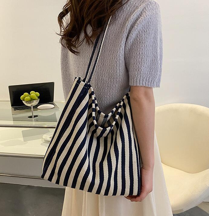 2024新型★ハンドバッグ★ショルダーバッグ★3色