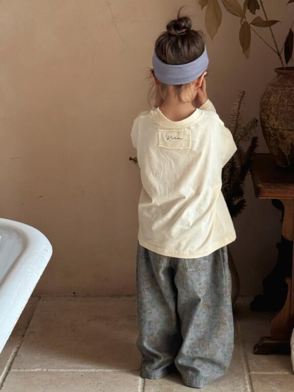 2024秋新入荷J★子供服　トップス★90cm〜140cm 2色