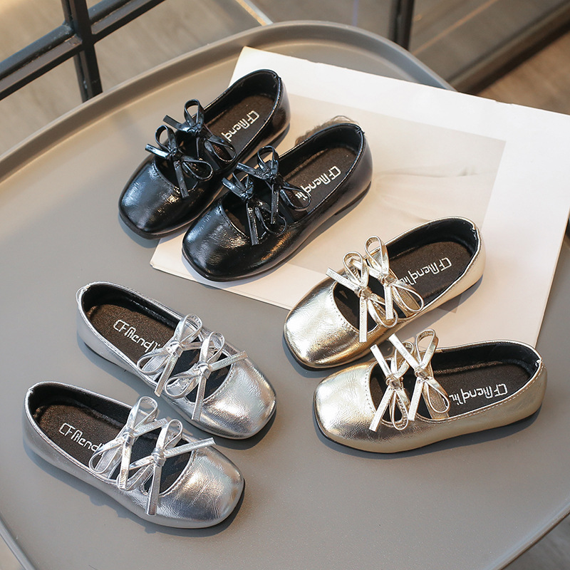 2024秋新入荷★子供靴★シューズ　単靴★23/内長14.3cm〜36/内長22.5cm 3色