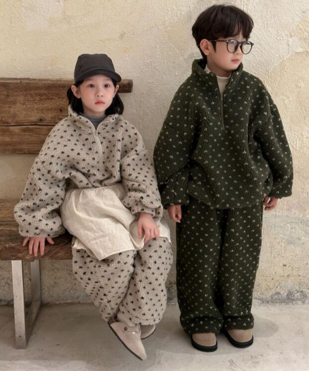 2024秋冬新品★子供服　セットアップ★90cm〜150cm 2色