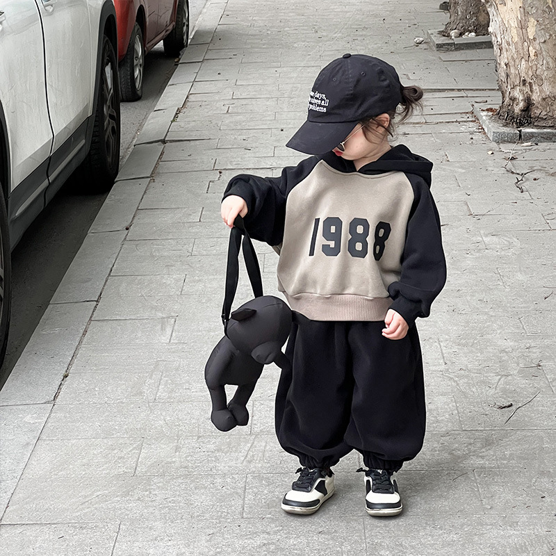 2024新品★子供服　パーカー　トップス★80cm〜150cm