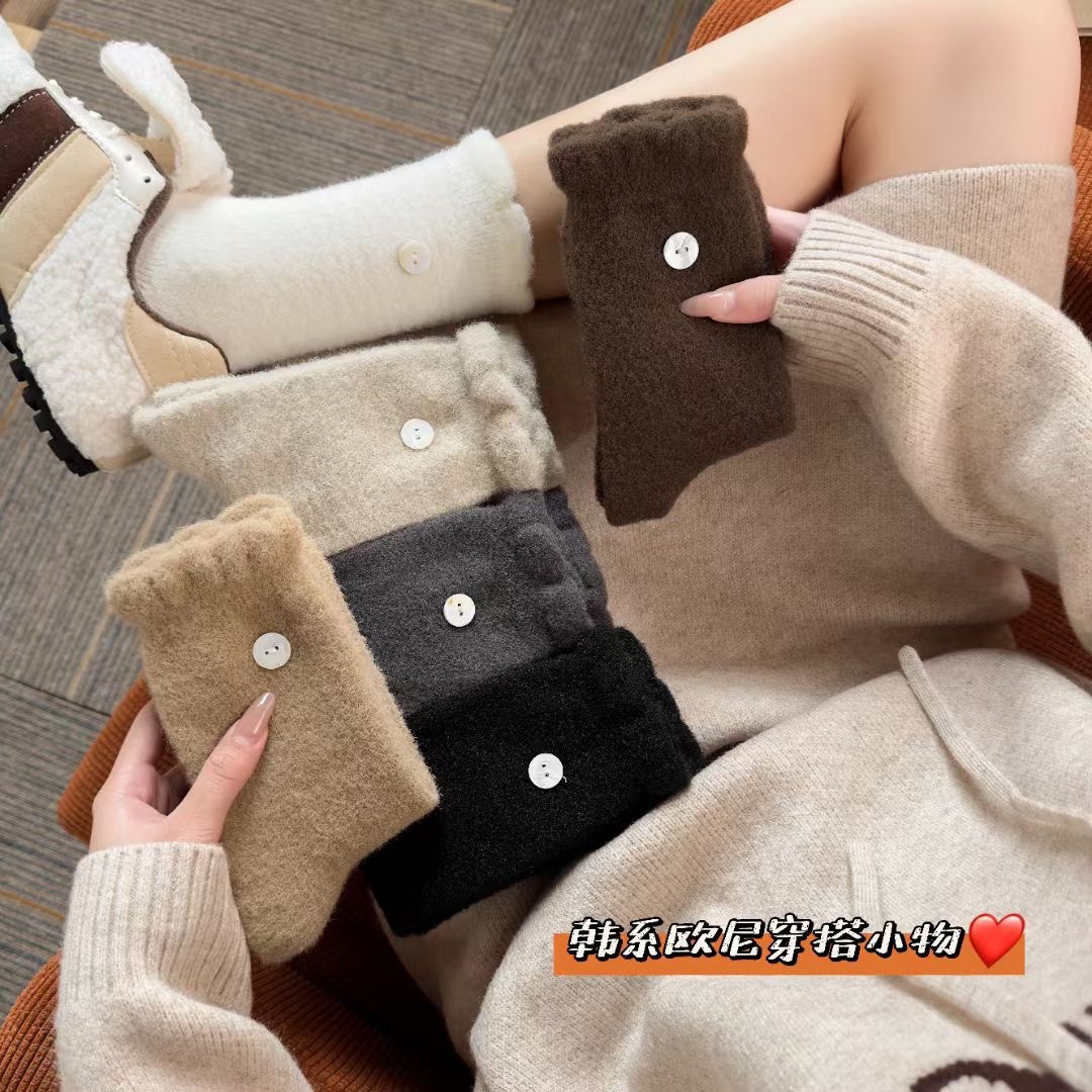 2024新入荷★大人用　靴下&ソックス★4色