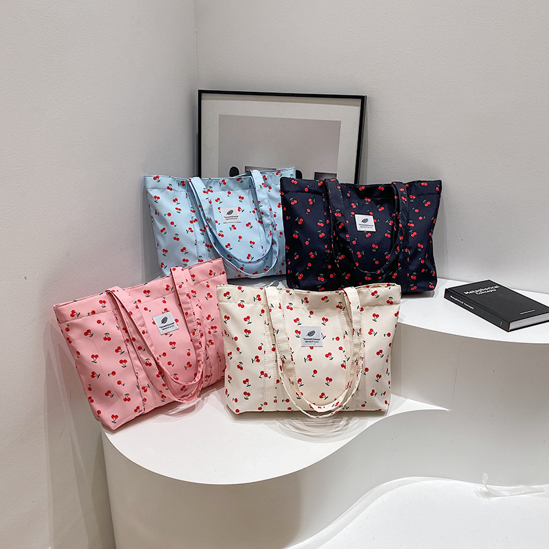 「2025」バッグ★ショルダーバッグ★ハンドバッグ★手提げバッグ★ 4色