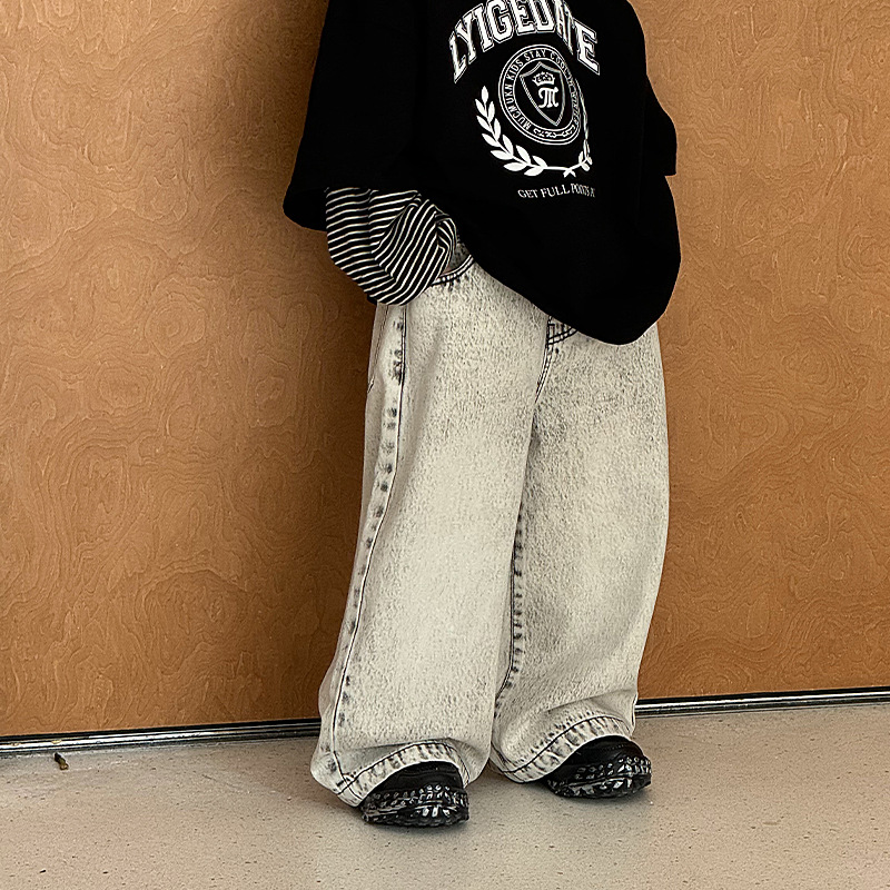 2025新入荷★子供服　デニムズボン★100cm〜160cm 2色