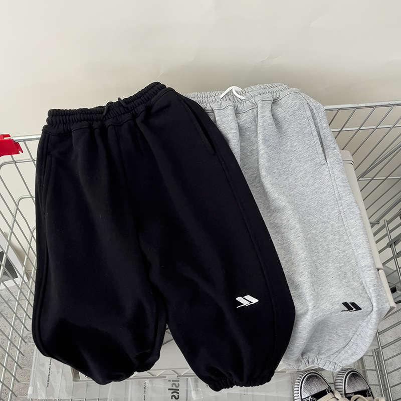 2025新入荷★子供服　ズボン★90cm〜140cm 2色