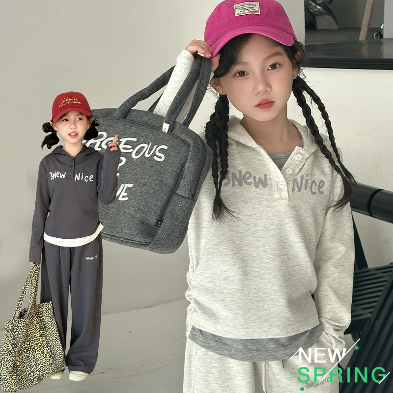 2025新品★子供服　セットアップ★120cm〜170cm 2色