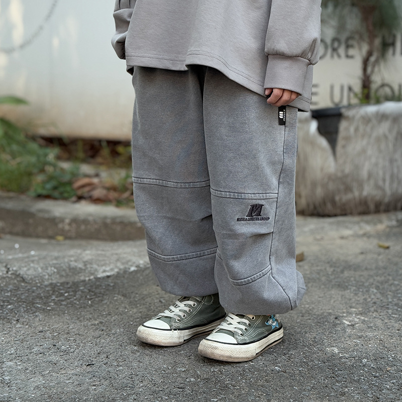 2025新入荷★子供服　ズボン★90cm〜140cm 2色