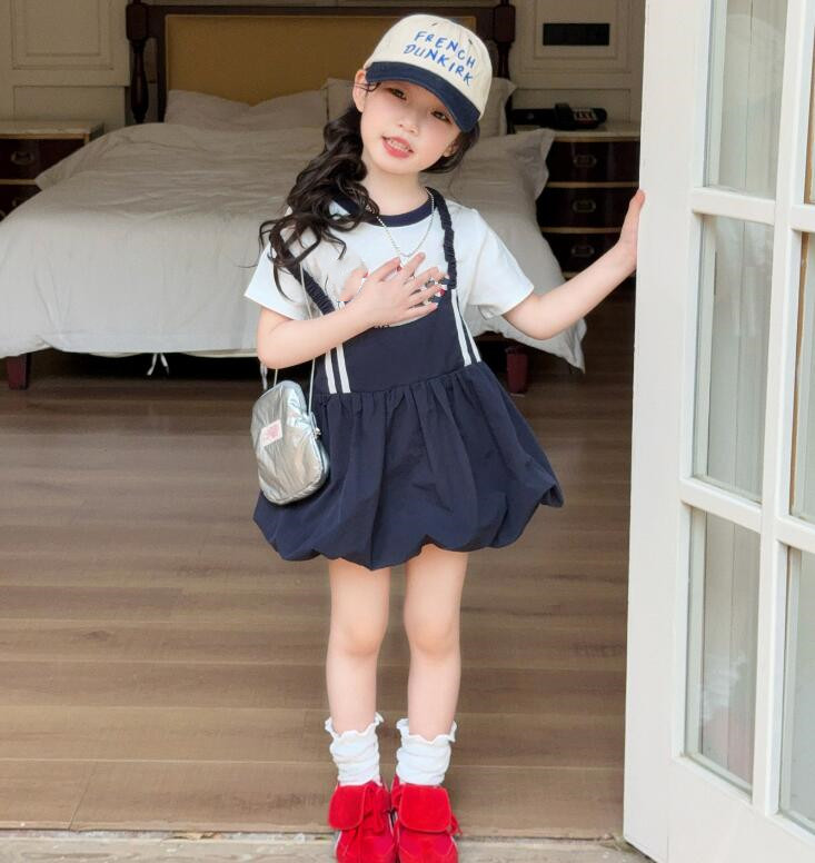 2025新品★子供服　サロペットワンピース★90cm〜140cm