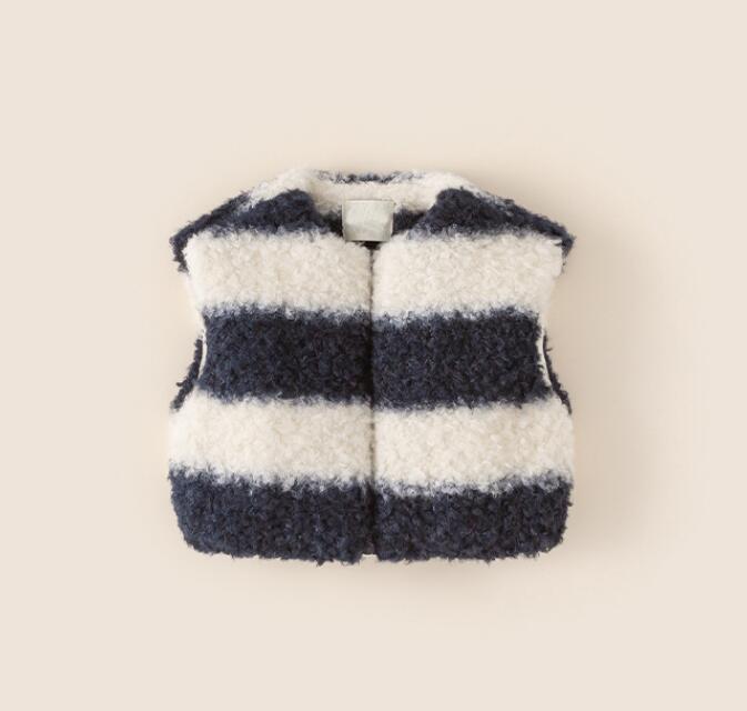 2025冬新品★子供服 　ベストボアコート★90〜140