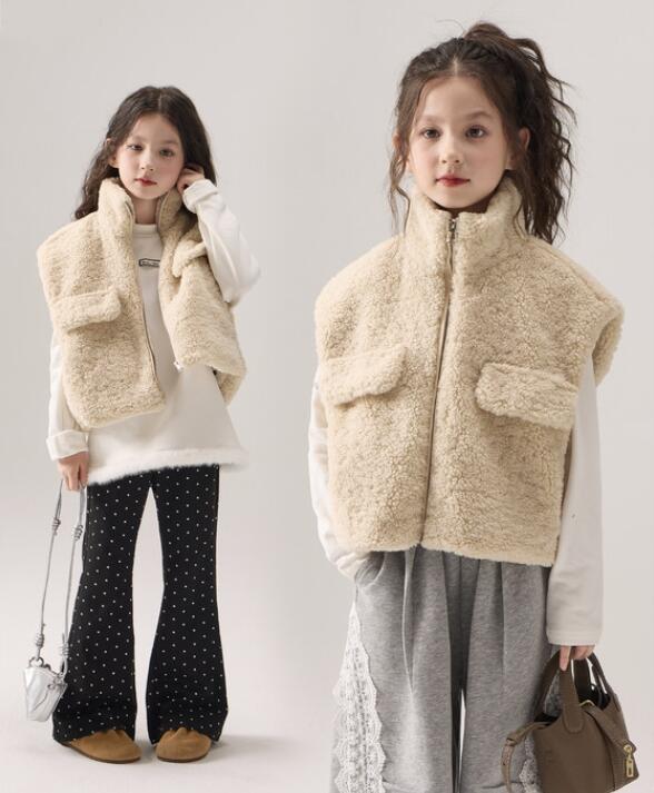 2025冬新品★子供服 　ベストコート★120cm〜170cm