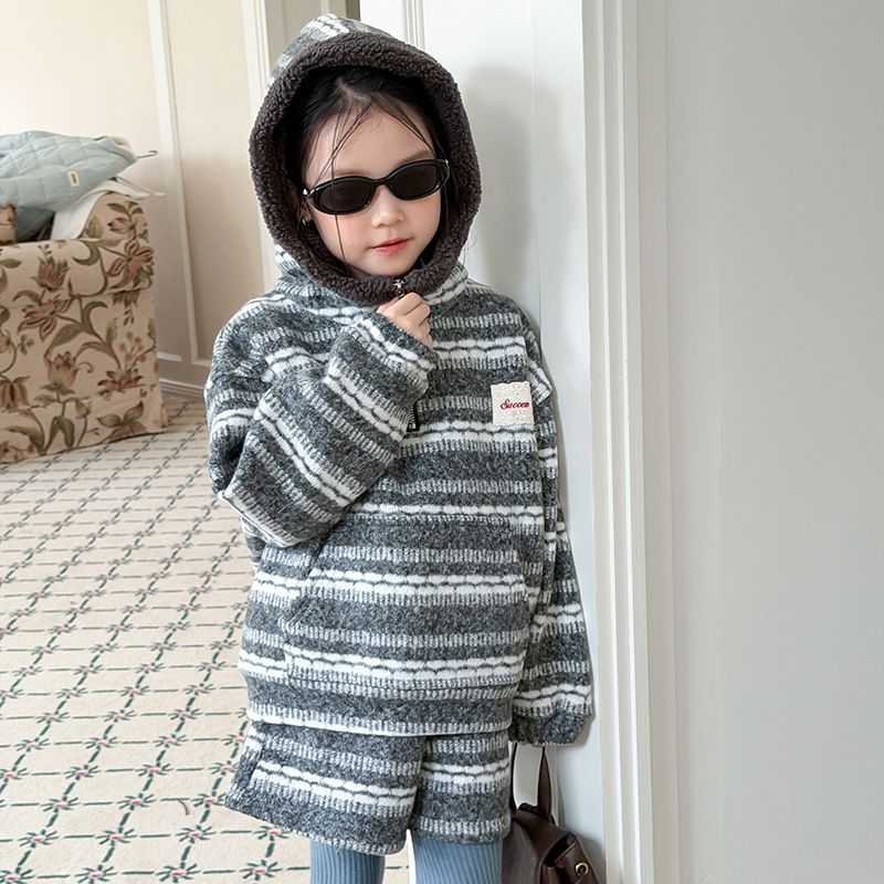 2025冬新品A★子供服　セットアップ★90cm〜170cm