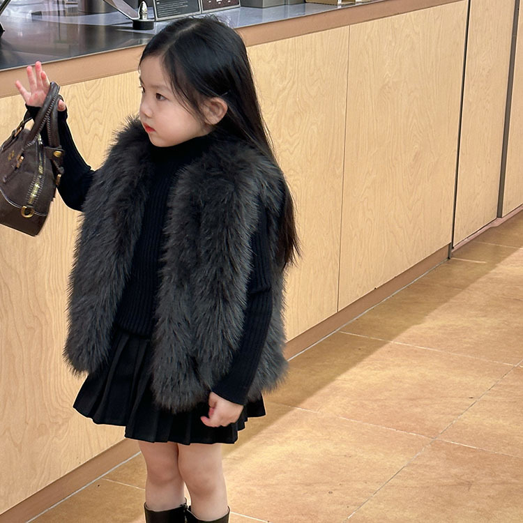 2025新品★子供服 　ファーベストコート★100cm〜150cm 3色