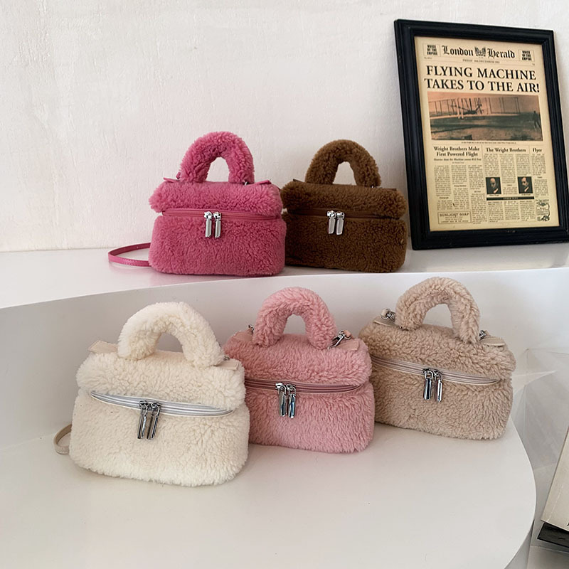 2026★肩掛け鞄★ショルダーバッグ★21*9*14 5色