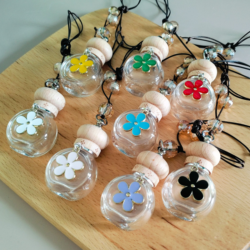8ml 車載アロマ空きボトル カラーデイジー花チャーム 車内装飾アクセサリー