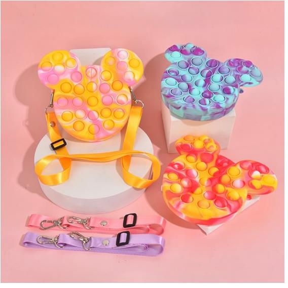 新入荷★キッズファッション　バック　斜め掛けバック　プッシュポップ★4色