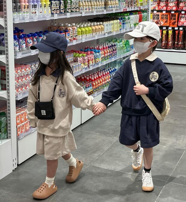 2023新品★子供服　トップス+ズボン　セットアップ★90-140cm★2色