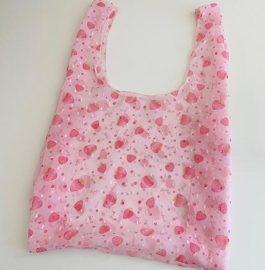 新品★イチゴ柄　バッグ★レディース★トートバッグ★ハンドバッグ★手提げバッグ★大容量★