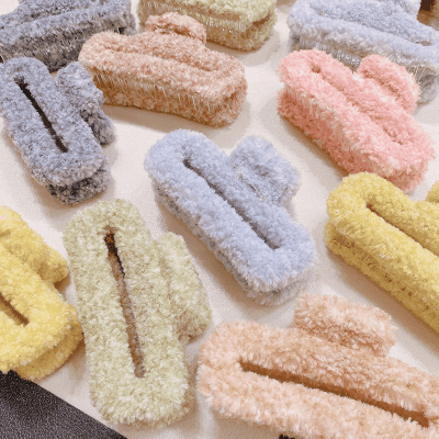 ロリータ ヘアオーナメント ガールズ冬 ヘアピン ヘアクリップ 秋冬新作 ボア バンスクリップ 7色