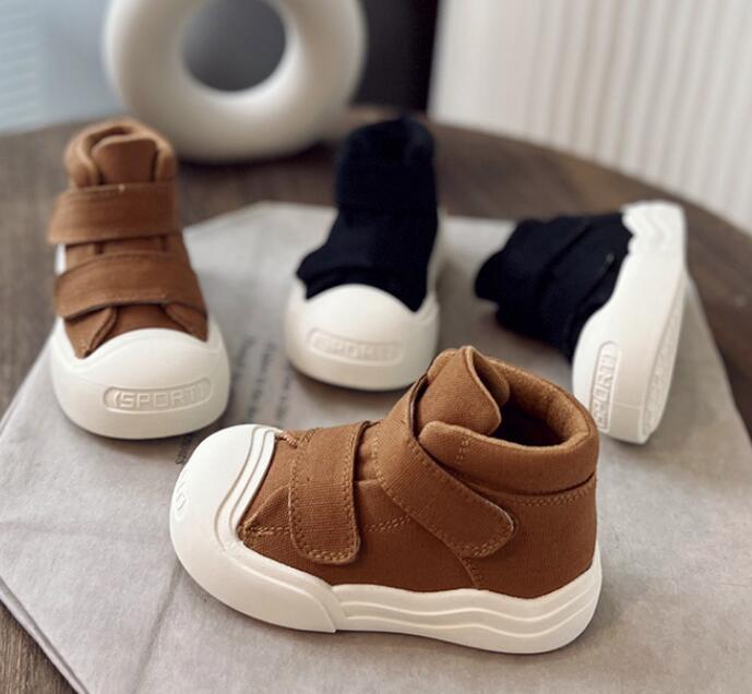 2023秋新品★子供 シューズ★キッズ靴★スニーカー　タグ22-33　2色