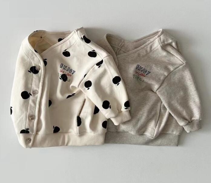 2024新品★子供服　カーディガン★66-90cm★2色