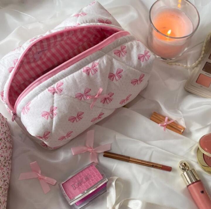 ★収納袋★可愛い化粧袋　ハンドバッグ★2色