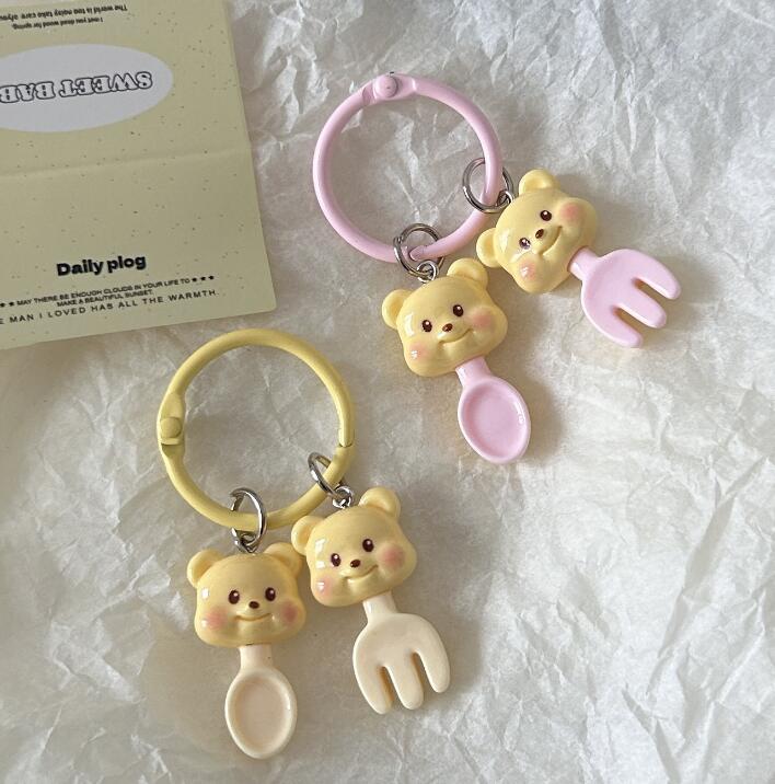 ★可愛いキーホルダー　装飾品★キーチェーン　DIYパーツ★2色