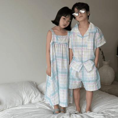 韓国風子供服 チェック柄 2024春夏 姉妹兄弟コーデ ワンピース&シャツ上着 トップス 半ズボン 90-150cm