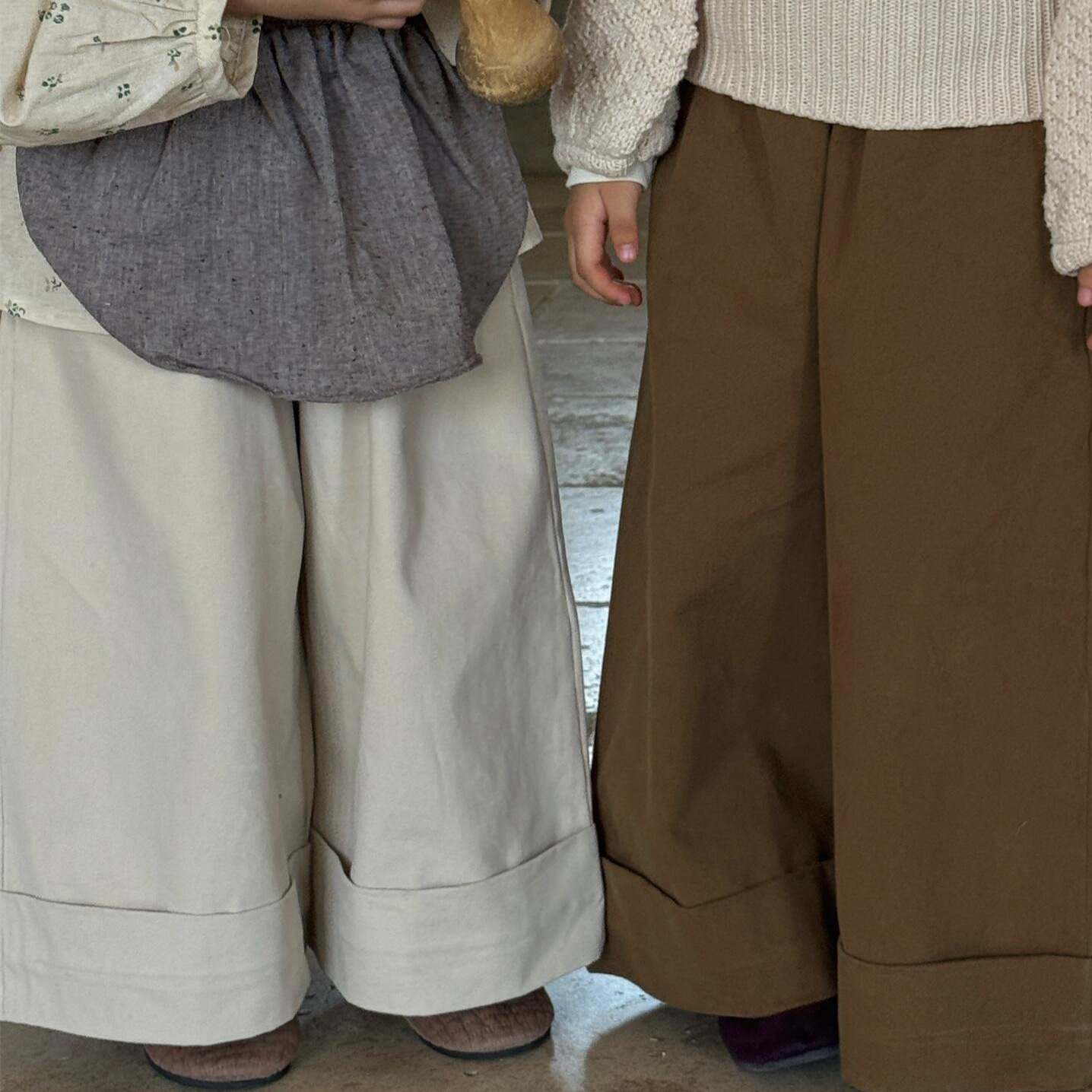 2024秋新入荷J★子供服　ズボン★90cm〜140cm 2色