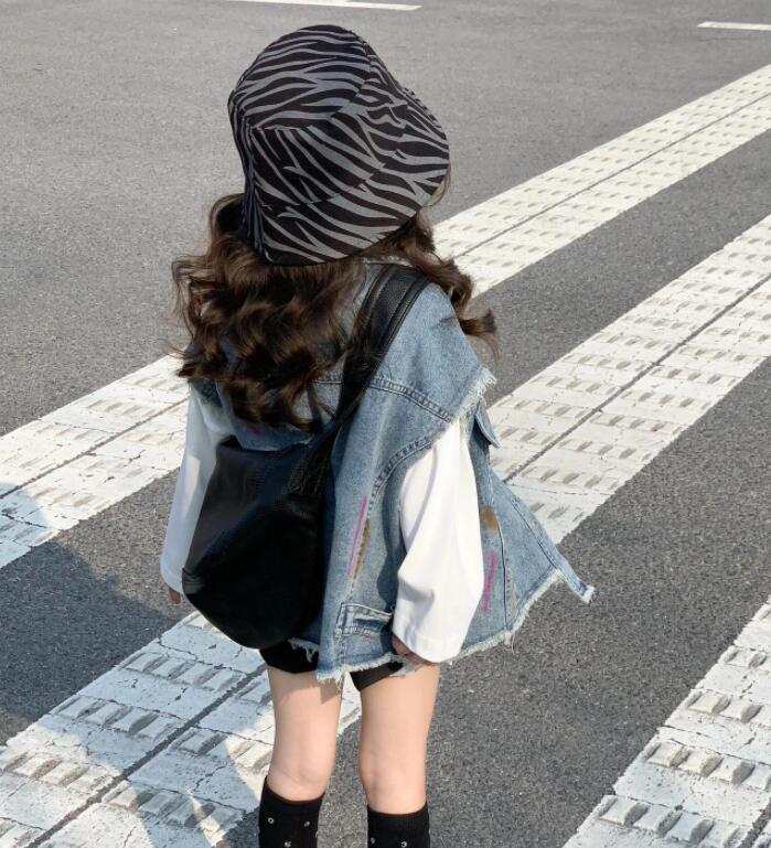 2024新品★子供服 　デニムベストコート★90cm〜140cm