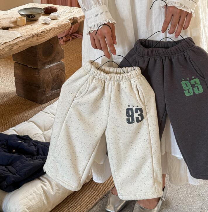 2024新入荷★子供服　ズボン 　裏起毛★80cm〜130cm 2色