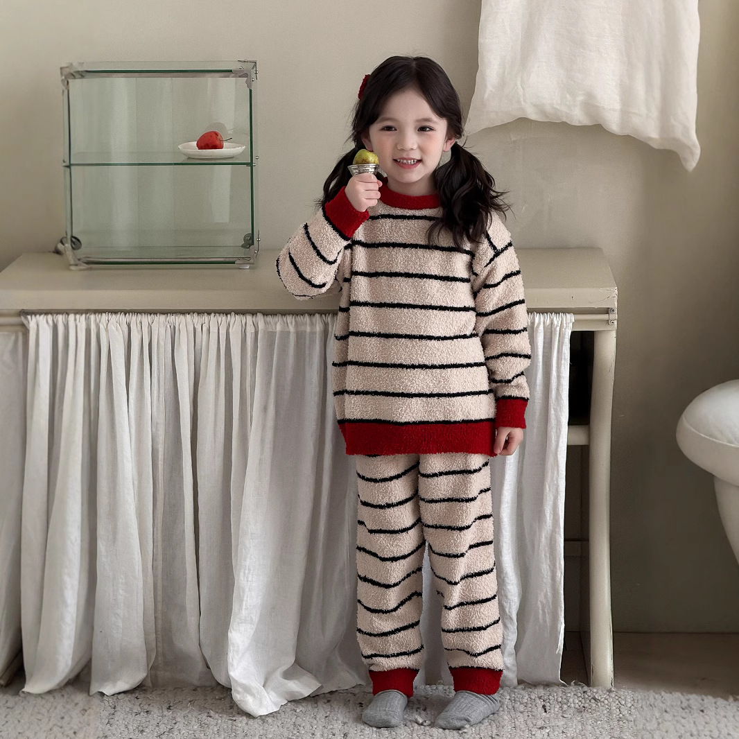 2024秋冬新品★子供服　部屋着　セットアップ★90cm〜150cm