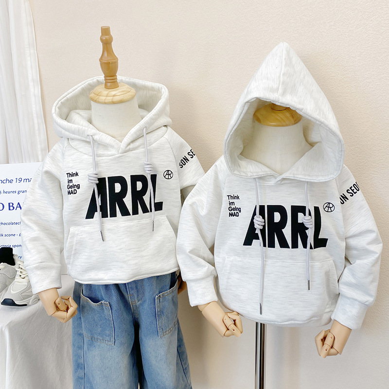 2024新品★子供服　パーカー　★80〜140