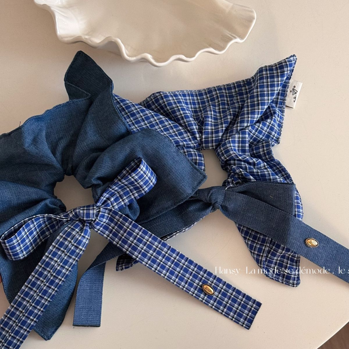 雑貨★髪飾り　ヘアバンド　ヘアゴム　シュシュ★アクセサリー★2色