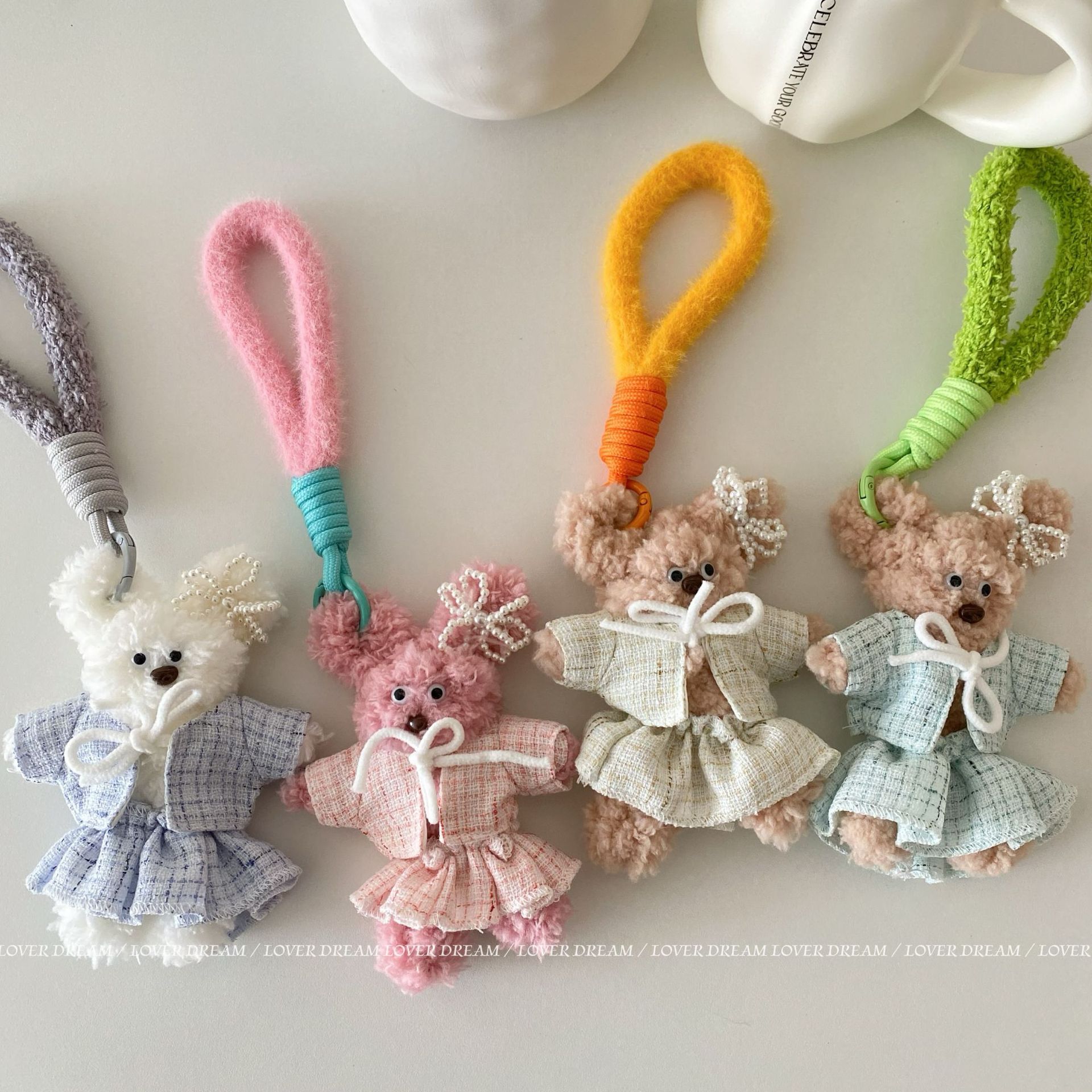 ★可愛いキーホルダー　装飾品★ぬいぐるみキーチェーン★4色