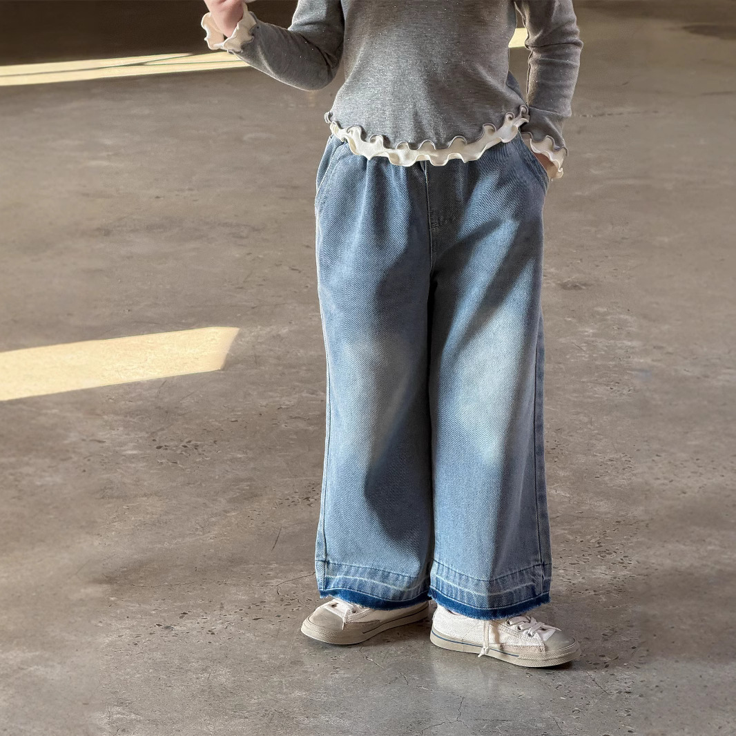 2025春新作TM★子供服　デニムズボン★90cm〜150cm