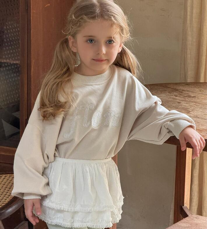 2025春新作J★子供服　トレーナー　トップス★90cm〜140cm 2色