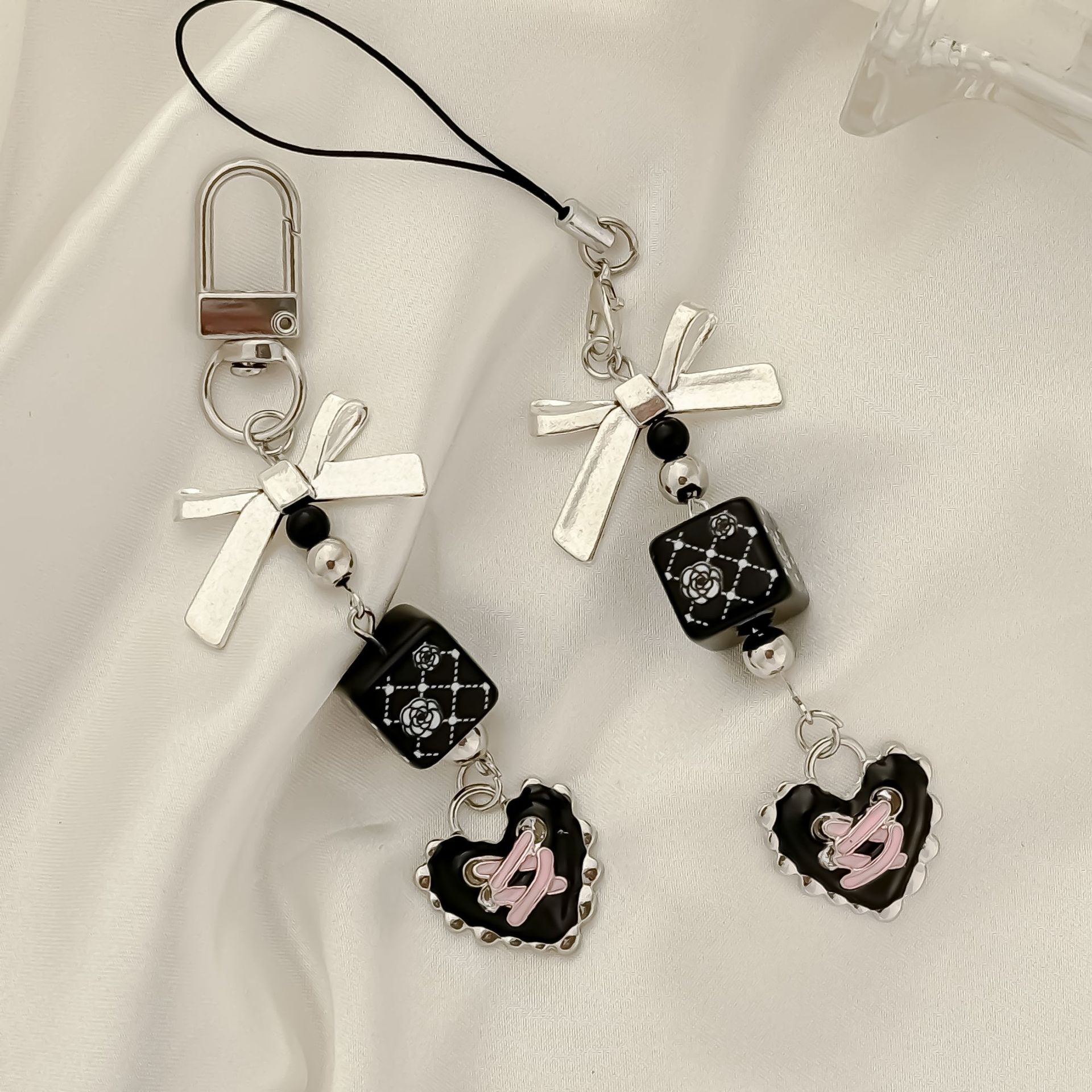 ★可愛いキーホルダー　装飾品★キーチェーン★