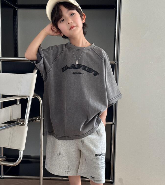 2025新作★子供服　トップス★100cm〜160cm 2色