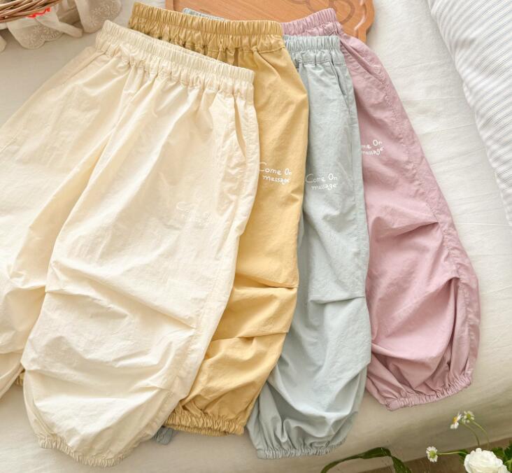 2025新入荷★子供服　ズボン★90cm〜140cm 3色