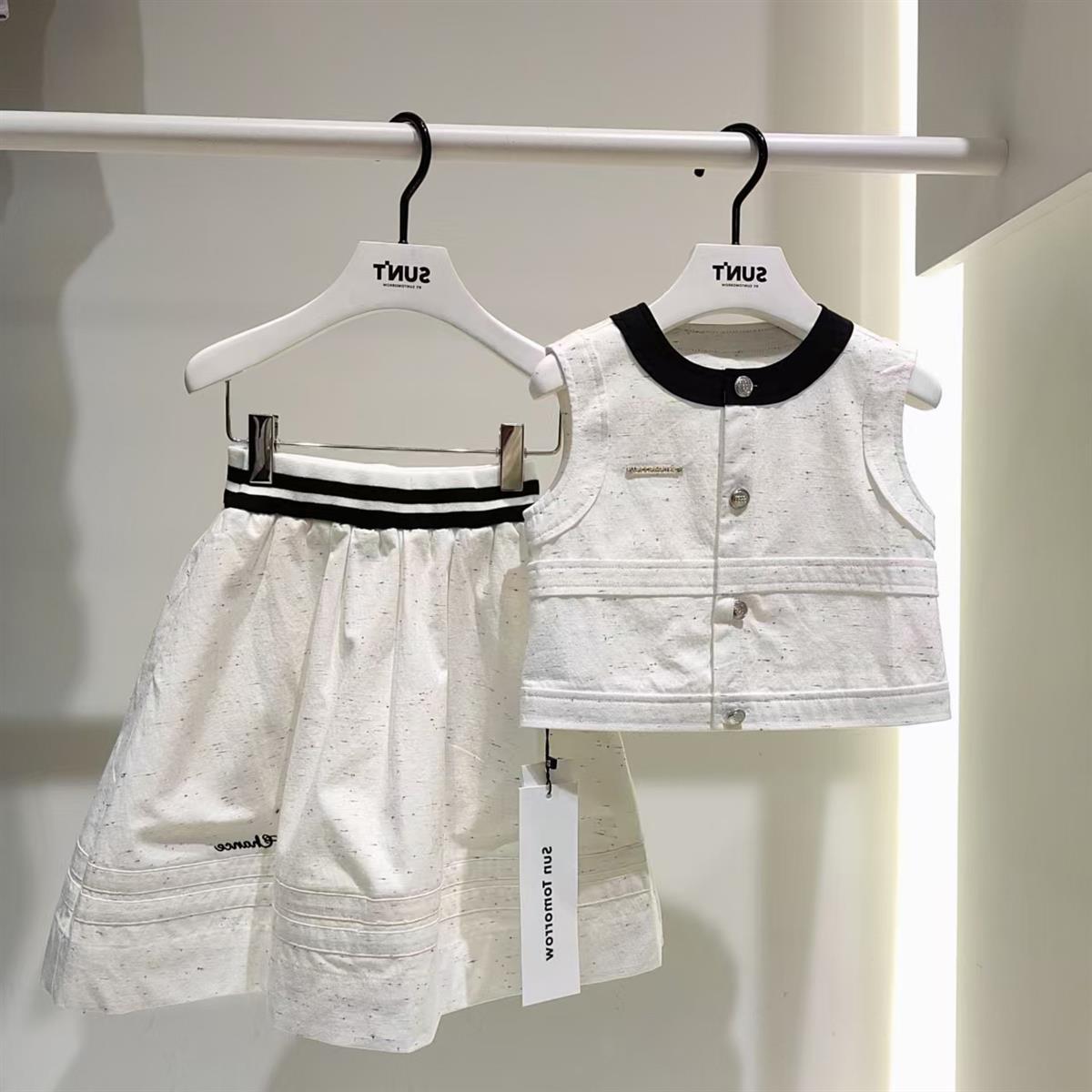 2025新品★子供服　セットアップ★130〜170